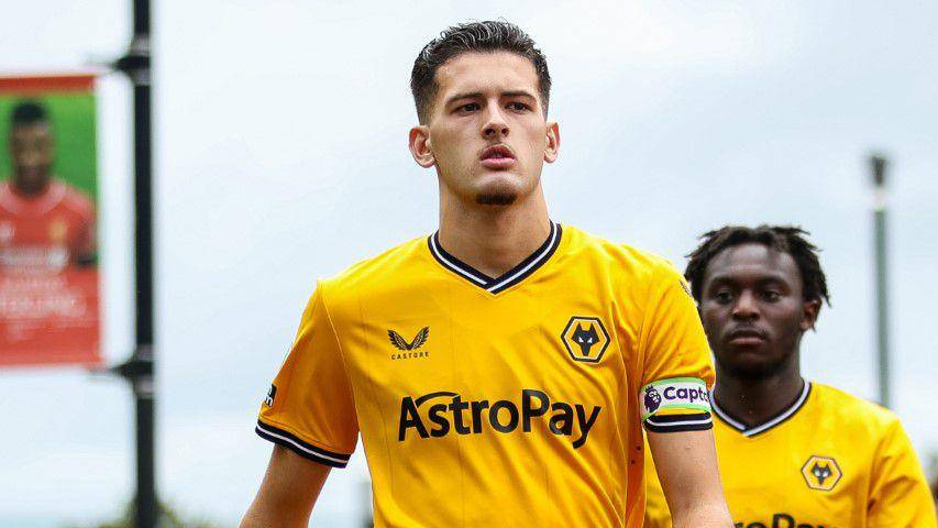 Justin Hubner (wolves.co.uk)