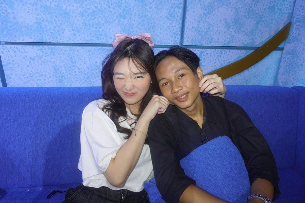 Fajar Sadboy (instagram.com/livyrenata)