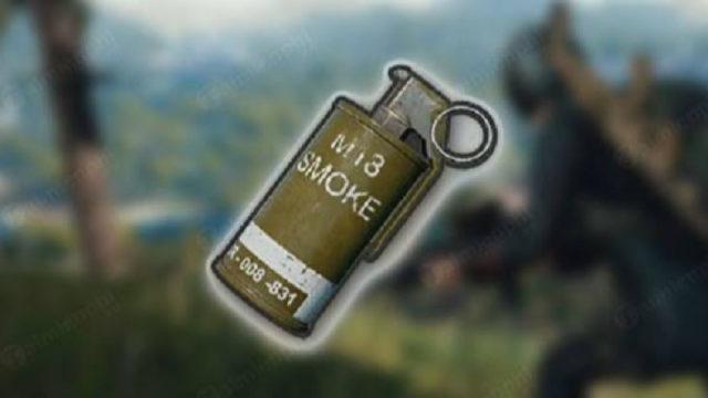 6 Fungsi Smoke Grenade, Senjata Penting di PUBG Mobile!