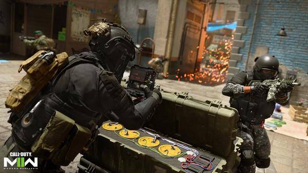 Kamu bisa memanfaatkan berbagai jenis perk, upgrade, dan killstreak untuk memperkuat karaktermu. (Dok. Activision)