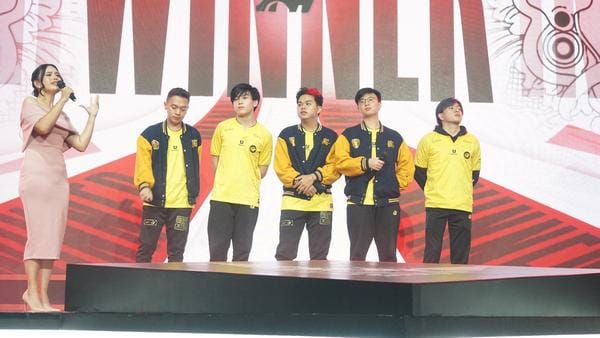 Meski kalah beruntun, posisi ONIC di upper bracket sudah tidak bisa digoyahkan lagi. (Dok. MPL Indonesia)