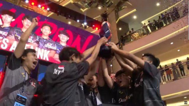 SES Alfaink Juara Final Snapdragon Pro Series S2!!