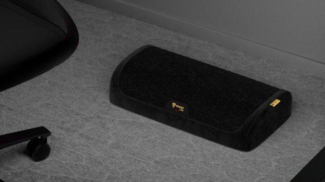 Secretlab Premium Footrest Bantu Manjakan Kaki Saat Gaming