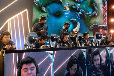 RRQ Hoshi ketika melawan Occupy Thrones di babak Group Stage M4 World Championship, Senin (2/1/2023). Foto: GGWP.ID