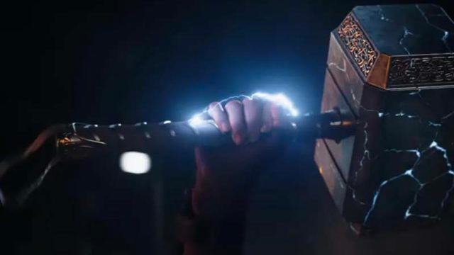 Palu Mjolnir Kembali di Thor Love and Thunder, Berkat Jane Foster?
