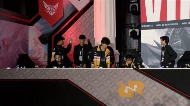MPL ID S13: RRQ Hoshi Kalahkan AURA Fire dengan Skor 2-1