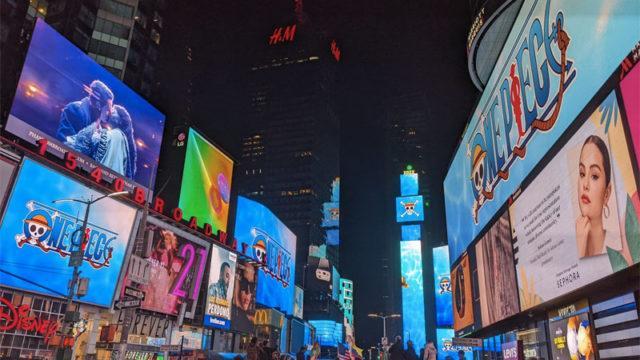 One Piece Kuasai Times Square? Ada Luffy di Billboard Raksasa!