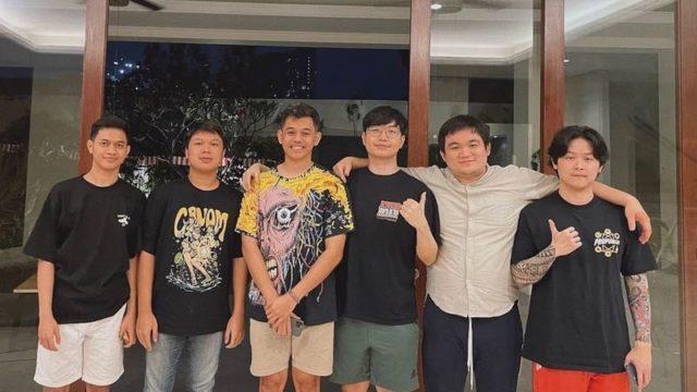 Yang Bikin Oura Nyaman Bersama Skuad WORLD: Atmosfer Kekeluargaan