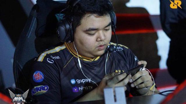 Tekanan dari Fans Jadi Tantangan Terbesar R7 Menjabat Kapten Tim RRQ Hoshi