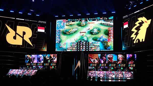 Match RRQ Hoshi vs ONIC Esports di Lower Bracket M4 World Championship. Foto: GGWP.ID