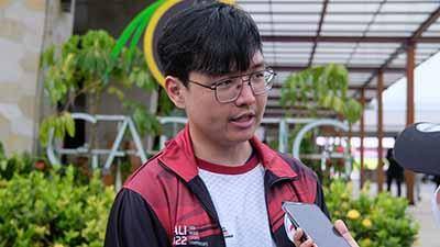 Bjorn “Zeys” Ong, pelatih timnas MLBB Indonesia di IESF World Esports Championship (WEC) 2022, Minggu (11/12). Foto: GGWP.ID