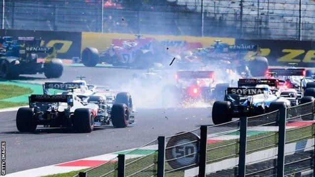 Harus Pantau Mobil Kecepatan Tinggi, Begini Proses Syuting Balapan F1!