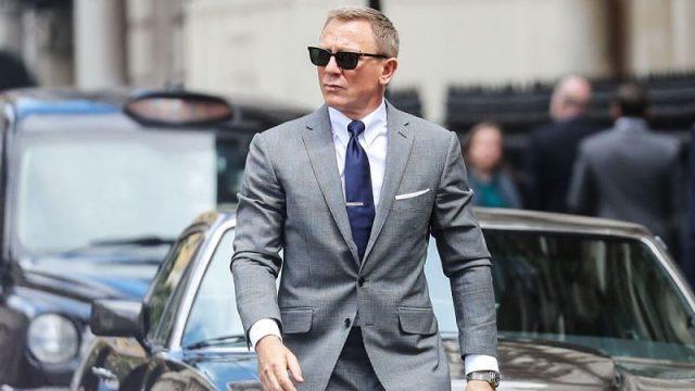 Syuting Film James Bond Habiskan 8 Ribu Galon Coca-cola, Buat Apa?