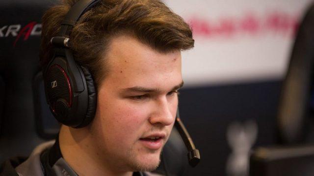 Eks Offlaner CR4ZY, KheZu Sukses Mencapai 11K MMR!