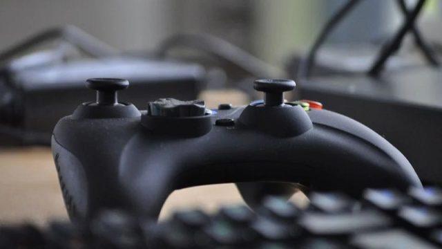 Menarik! Boss Xbox Ternyata Suka Bermain Game Ketika Sedang Rapat