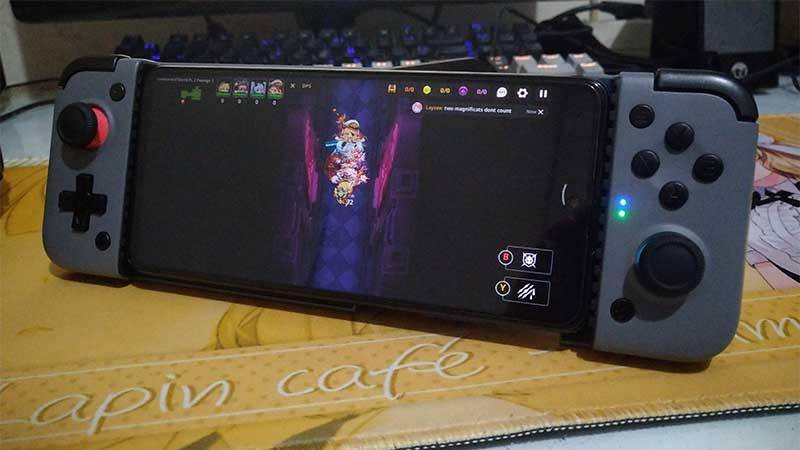 Guardian Tales menjadi ARPG Gacha favorit penulis. Alasannya? Gameplay yang sangat seru dan dukungan gamepad yang hampir sempurna!