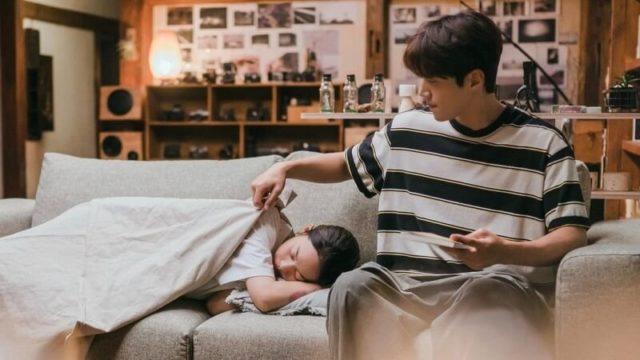 Drama Hometown ChaChaCha Berhasil Masuk Top 10 Serial di Netflix