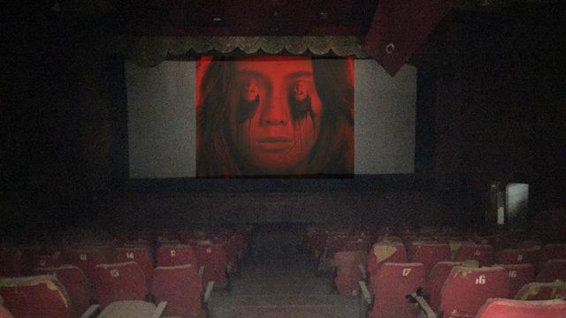 Merinding! Joko Anwar Ajak Nobar Perempuan Tanah Jahanam di Bioskop Angker