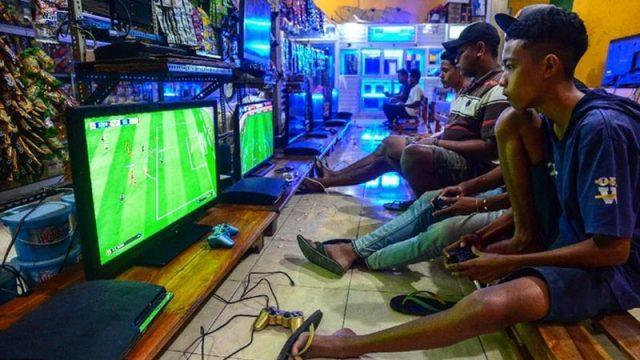 Selain Sering Rusakin Stik, Ini Kebiasaan Anak Rental PS yang Bikin Kangen