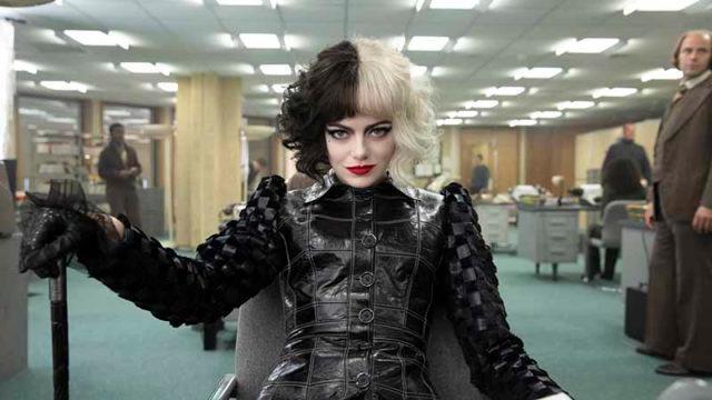 SPOILER! Review Film Cruella, Benarkah Ia Psikopat Pembunuh Anjing Dalmatian?