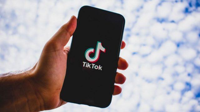 TikTok Akan Rilis Fitur Obrolan Grup, Semakin Bersaing Dengan Facebook