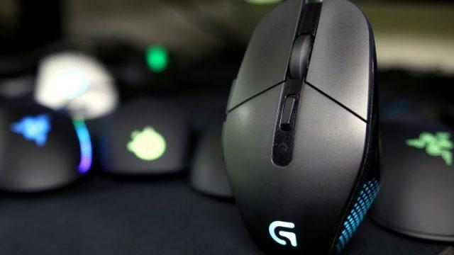 Apa Sih Perbedaan Mouse Ambidextrous dengan Mouse Ergonomis?