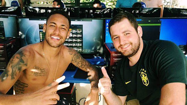 Ternyata Neymar Adalah Seorang Gamer! Ini Game Yang Dimainkan.