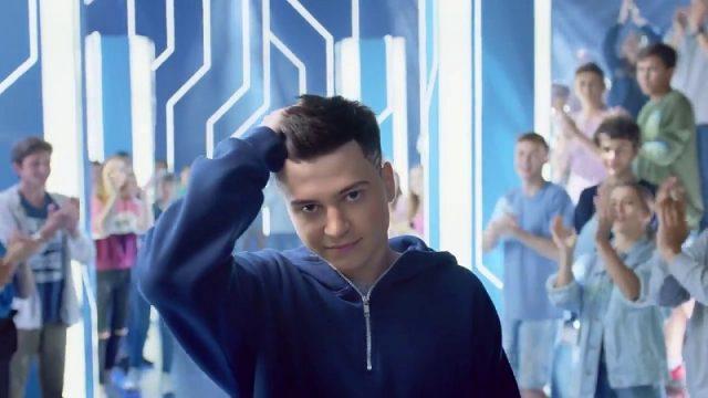 Masa Depan Cerah! Ramzes666 Jadi Bintang Iklan Sampo!