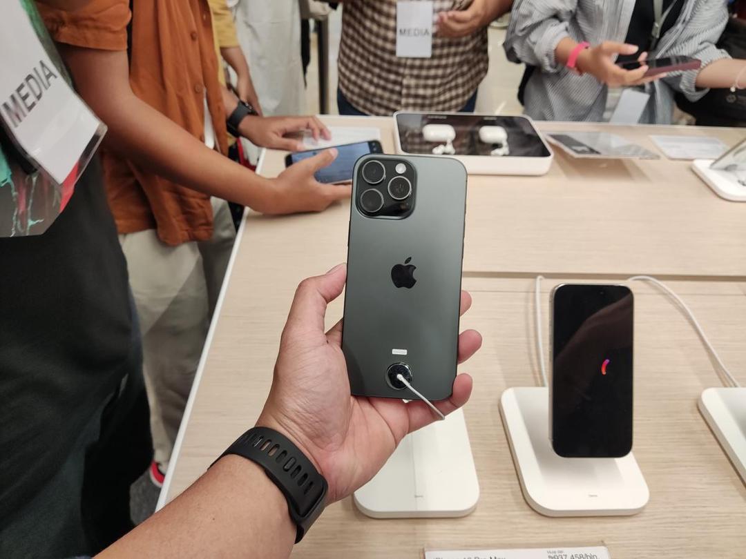 iPhone 16 Pro Max