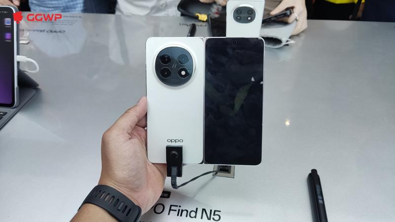 OPPO Find N5 Tampilan