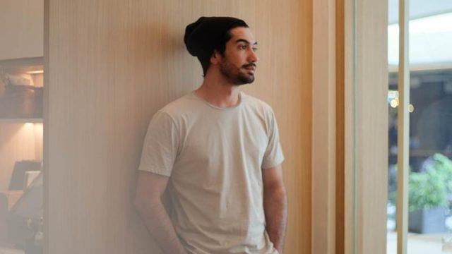 Empat Film Terbaik yang Pernah Dibintangi Aktor Reza Rahadian