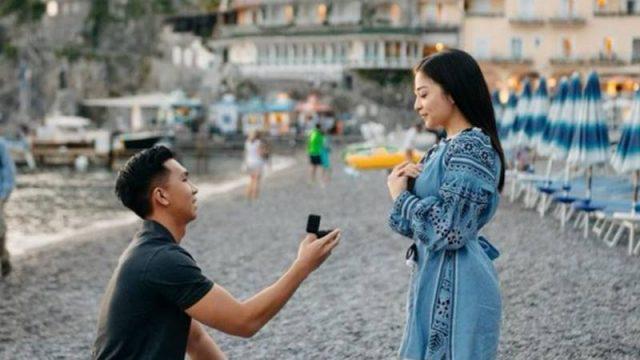 Akan Menikah, Begini 15 Potret Romantis Nikita Willy dan Indra Priawan
