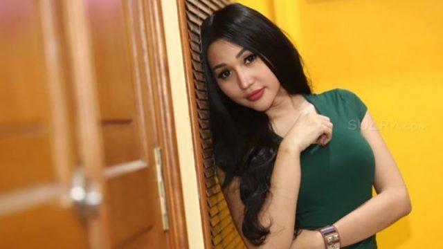 Kebal Dibully! 6 Artis Indonesia Ini Memiliki Banyak Haters