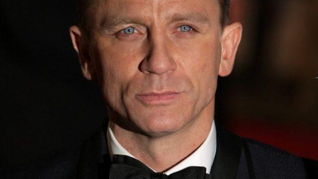 Tegang! Ini Aksi James Bond Versi Daniel Craig Paling Ciamik