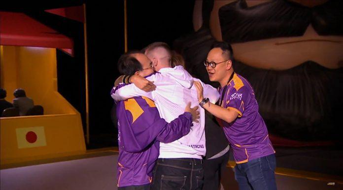 Bocah 16 Tahun Bawa Pulang 2 Miliar dalam Turnamen Clash Royale!