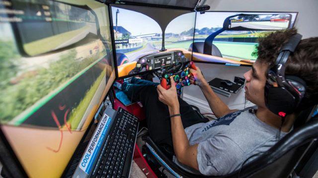 Mau Jadi Pembalap Beneran? Karir Simracing Kalian Bisa Jadi Penentu!