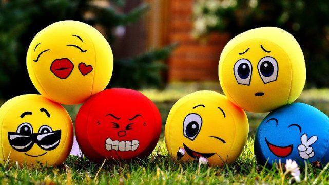 Dulu Dianggap Benar, Ternyata Begini Arti 14 Emoji yang Sebenarnya Part 1