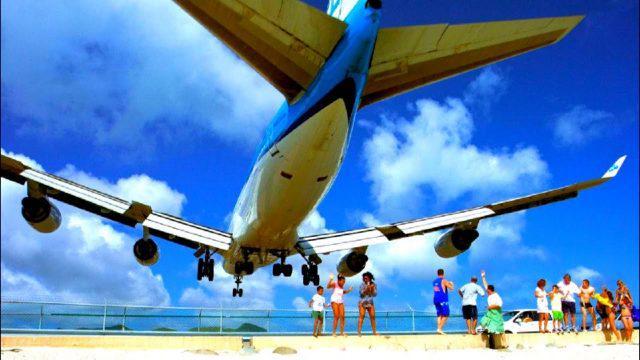 Landasan Pacunya Pendek, Ini 7 Bandara Paling Berbahaya di Dunia yang Bikin Parno