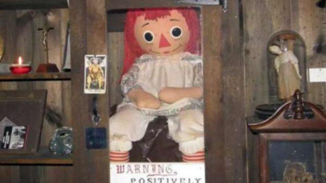 Viral Boneka Annabelle Kabur dari Museum! Ke Mana Perginya?