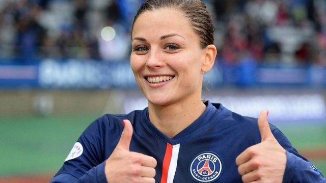 Penuh Pesona, Inilah 10 Pemain Sepakbola Tercantik Sejagad Raya!