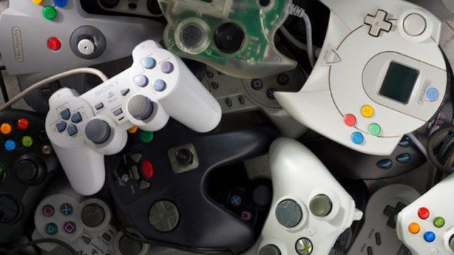 Aneh Banget, 5 Controller Video Game Ini Punya Desain Gak Biasa!