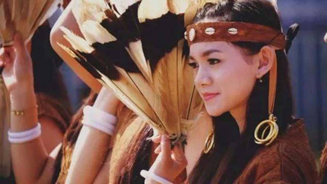 Cantik! Inilah Fakta dari Pesona Gadis Dayak yang Masih Salah Kaprah