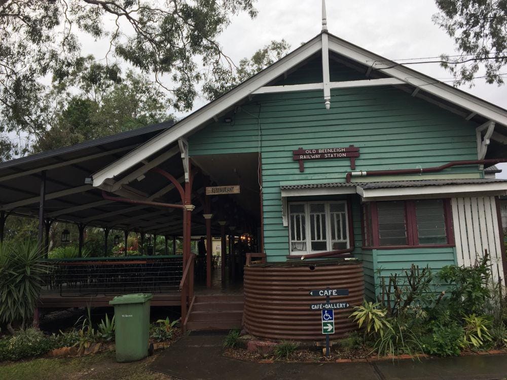 dapperdaveanddinkydi.com