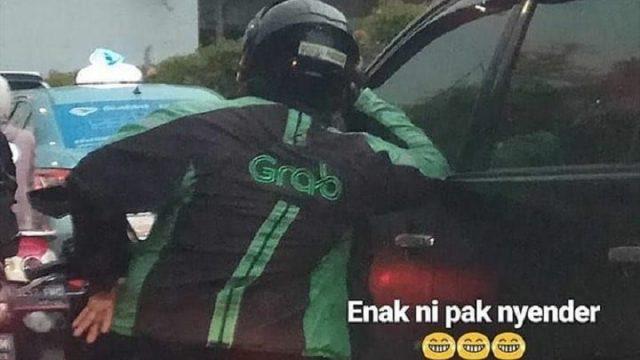 9 Kelakuan Ojol Saat Narik Ini Kelewat Santuy, Bikin Tepok Jidat!