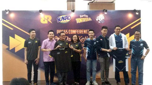 Dua Kelinci Esports is Real! Sukro dan Krip Krip Tortilla Sponsori RRQ dan EVOS