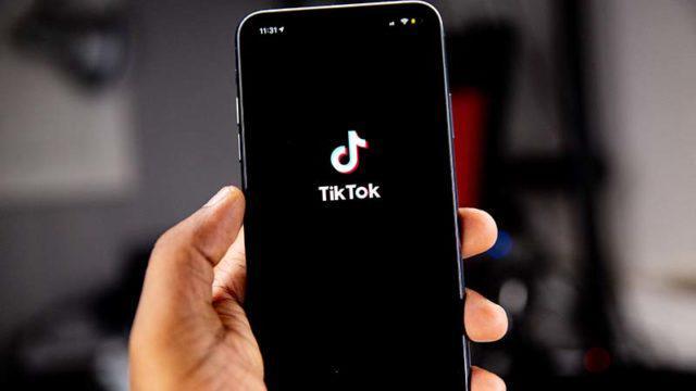 Apa Artinya FLKS di TikTok? Ini Penjelasan dan Contoh Penggunaannya