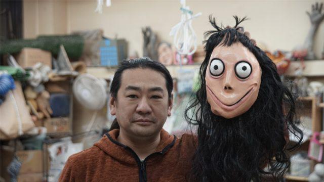 Siapakah Hantu Momo, Kisah Boneka Seram yang Kabarnya Menghantui Warganet