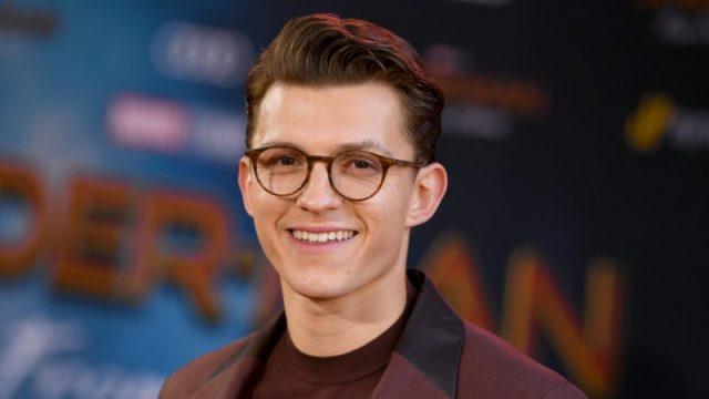 Tom Holland Sedang Sakit, Positif Terjangkit Virus Corona?