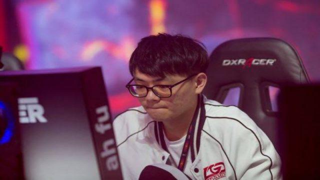 Sang Pencuri Aegis yang Legendaris Meninggalkan Royal Never Give Up