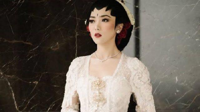 Patah Hati Nasional Jilid 2! Ini Potret Syantik Isyana Sarasvati dari ABG Sampai Nikah